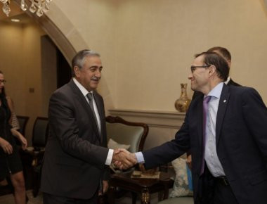 Κύπρος: Δεξίωση προς τιμήν του Έσπεν Μπάρθ Άιντε παρέθεσε ο Μουσταφά Ακιντζί